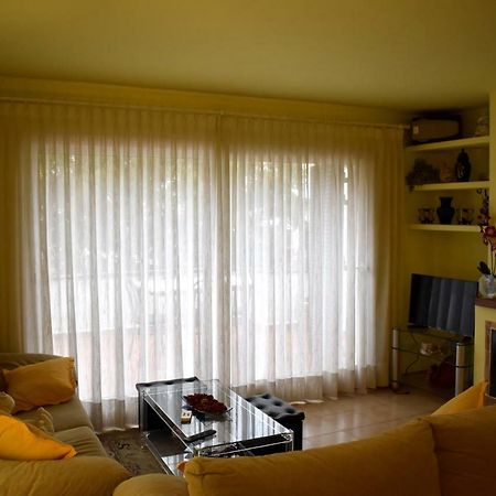 Magnolia, Habitacion Matrimonial Con Bano Uso Privado, En Casa Compartida Apartment Palafrugell Luaran gambar