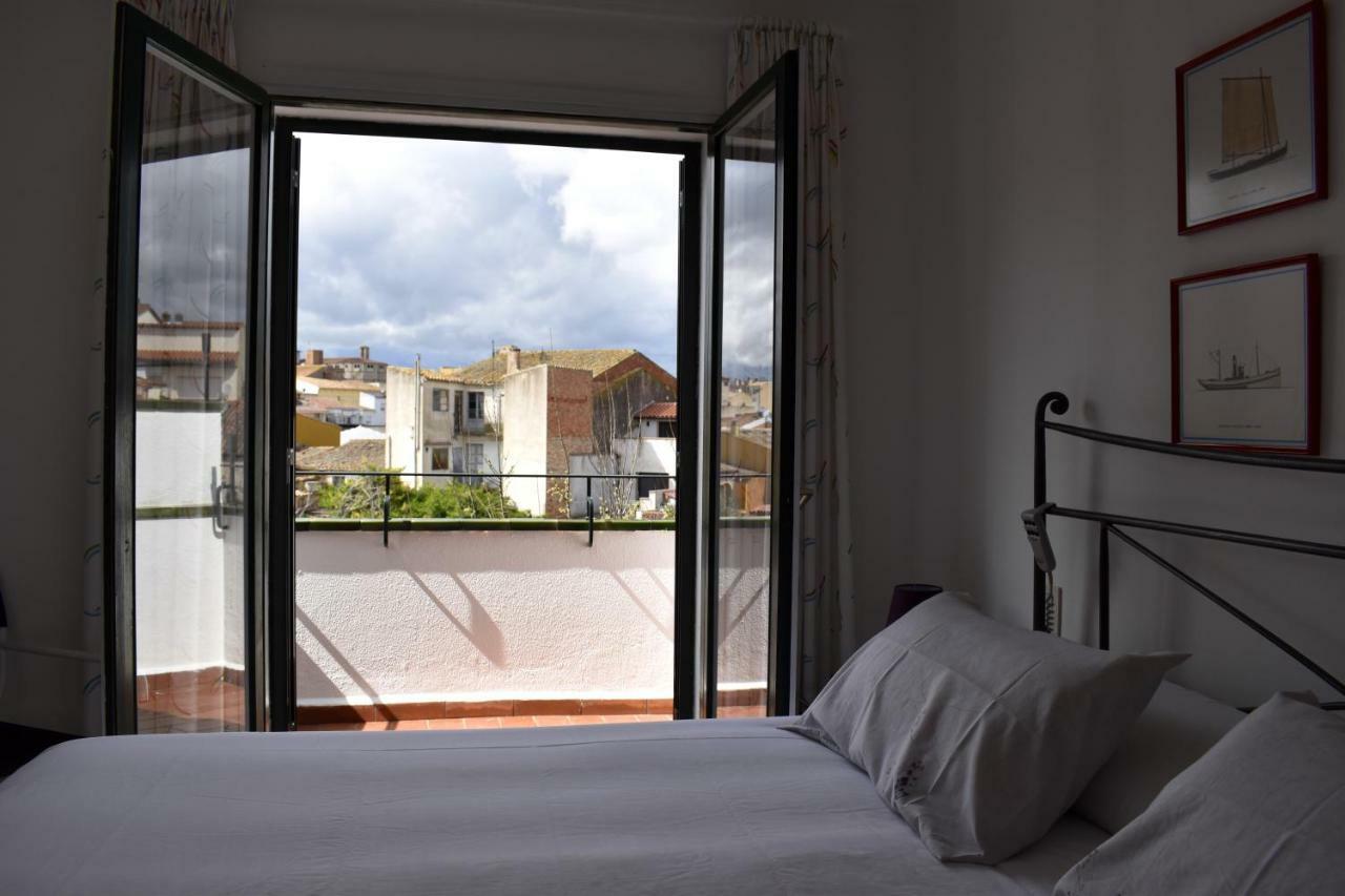 Magnolia, Habitacion Matrimonial Con Bano Uso Privado, En Casa Compartida Apartment Palafrugell Luaran gambar